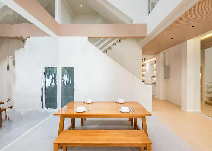 Spacious 4br Muji With Loft Pool In Ekkamai