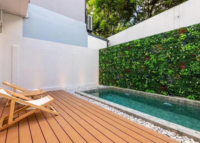 Spacious 4br Muji With Loft Pool In Ekkamai 빌라
