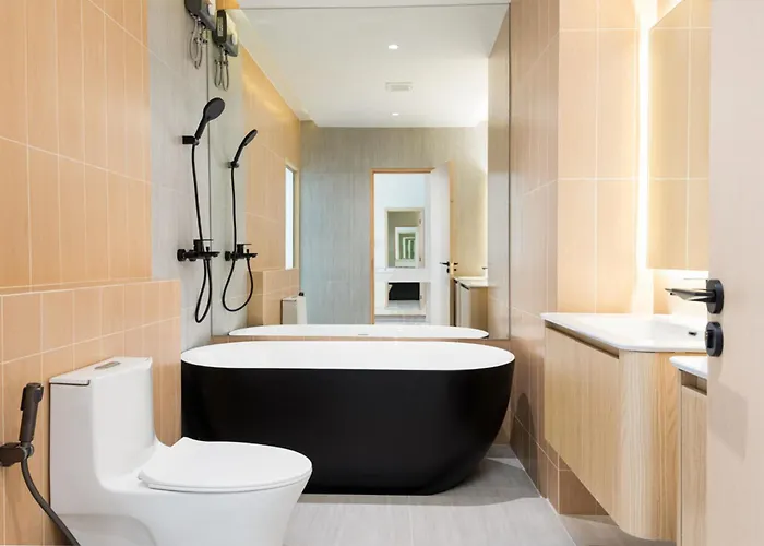 Spacious 4br Muji With Loft Pool In Ekkamai *