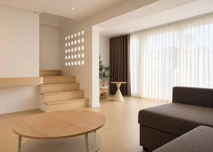 Spacious 4br Muji With Loft Pool In Ekkamai 방콕