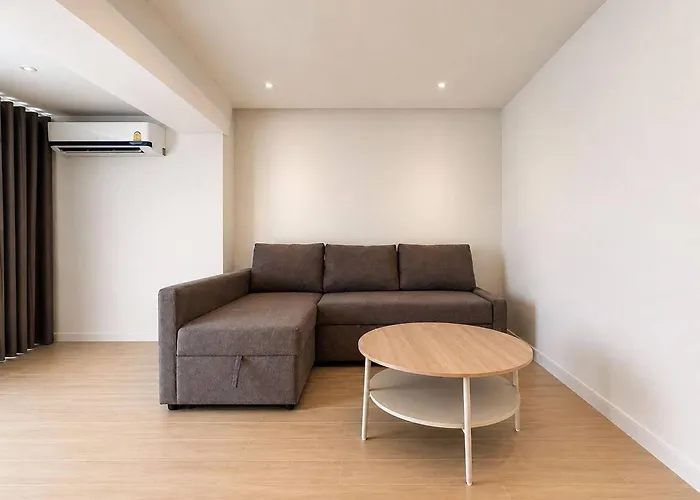 Spacious 4br Muji With Loft Pool In Ekkamai 방콕